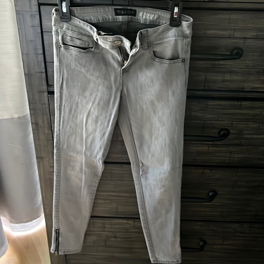 Ankle jeggings. Size 4. Grey. Aeropostal.